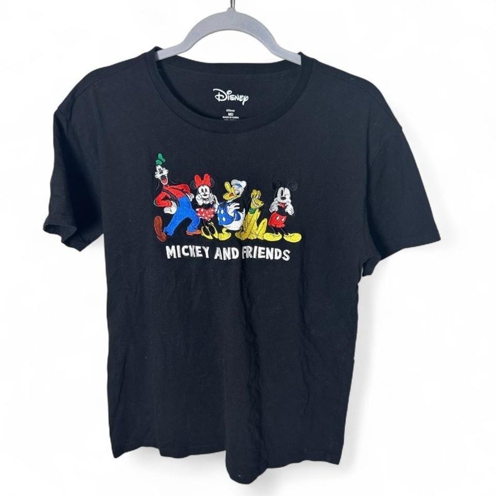 Disney Mickey and Friends Embroidered Women's Plus Size T-Shirt Boxlunch‎ medium